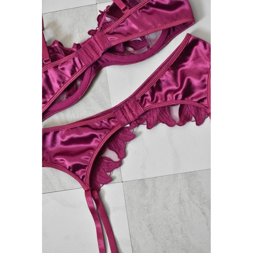 Unbranded lingerie set